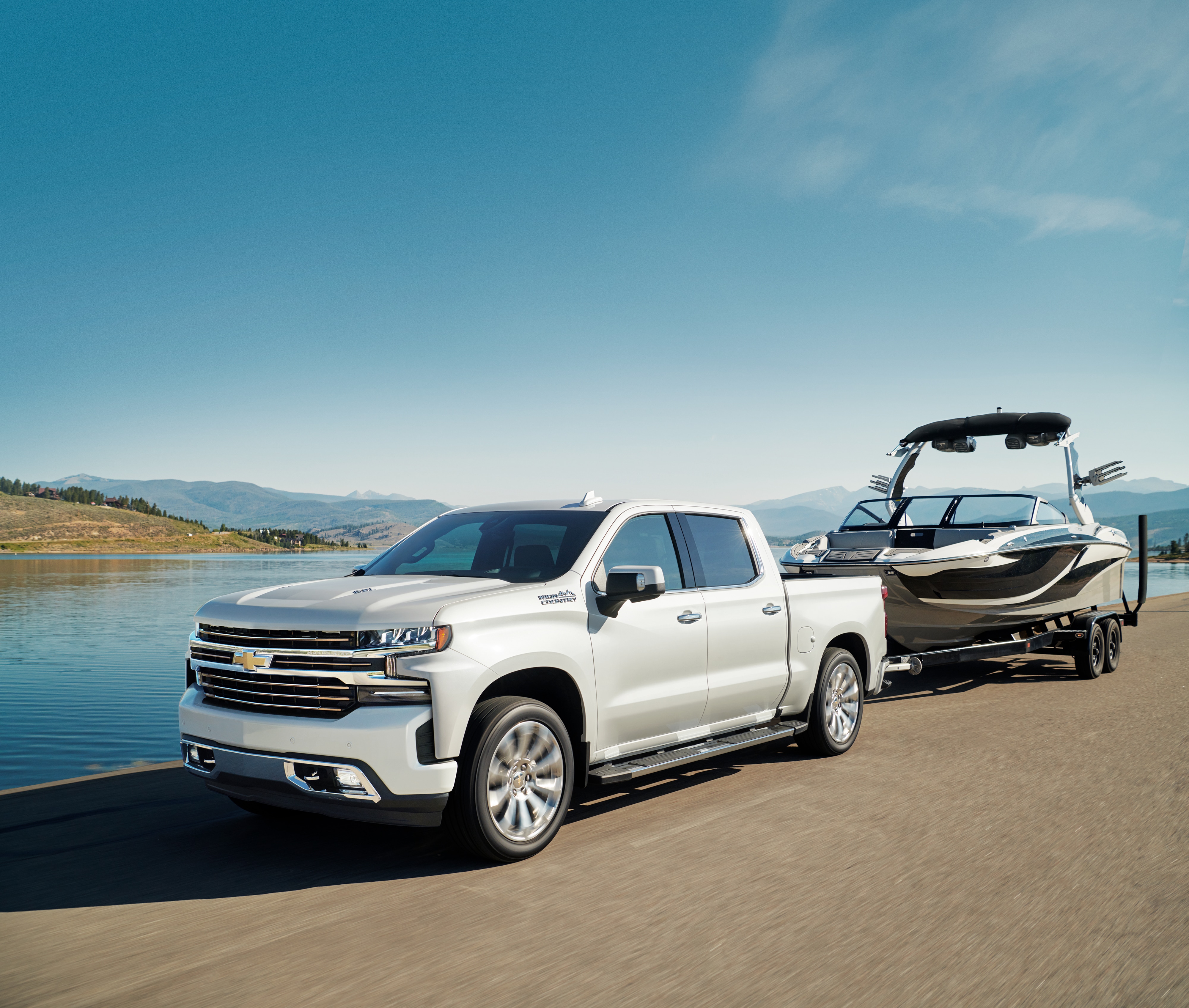 2024-Chevrolet-Silverado1500-HighCountry-CrewCab-ShortBed-Truck-L01.jpg